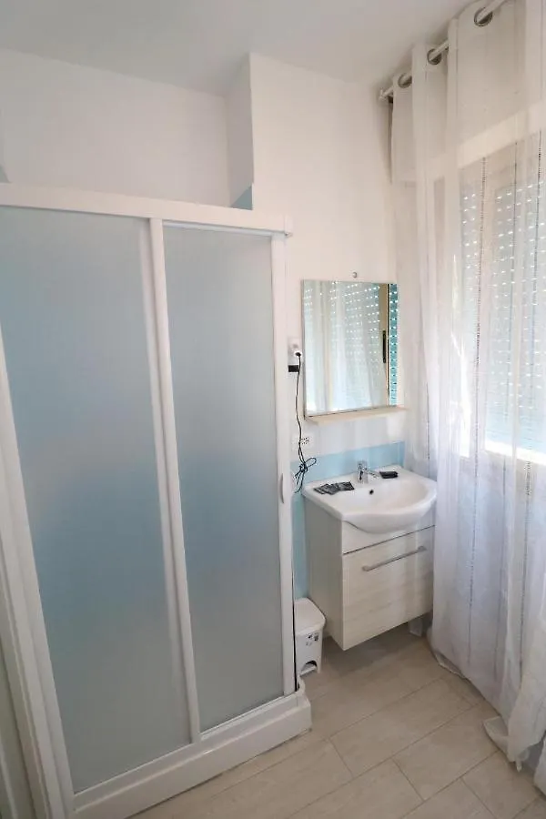 Litoranea 80 Bed & Breakfast Follonica 0*,