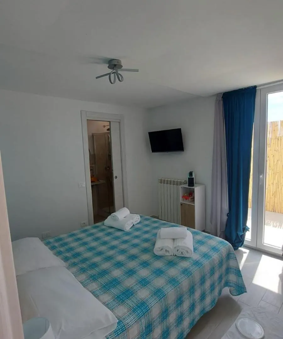 Litoranea 80 Bed & Breakfast Follonica
